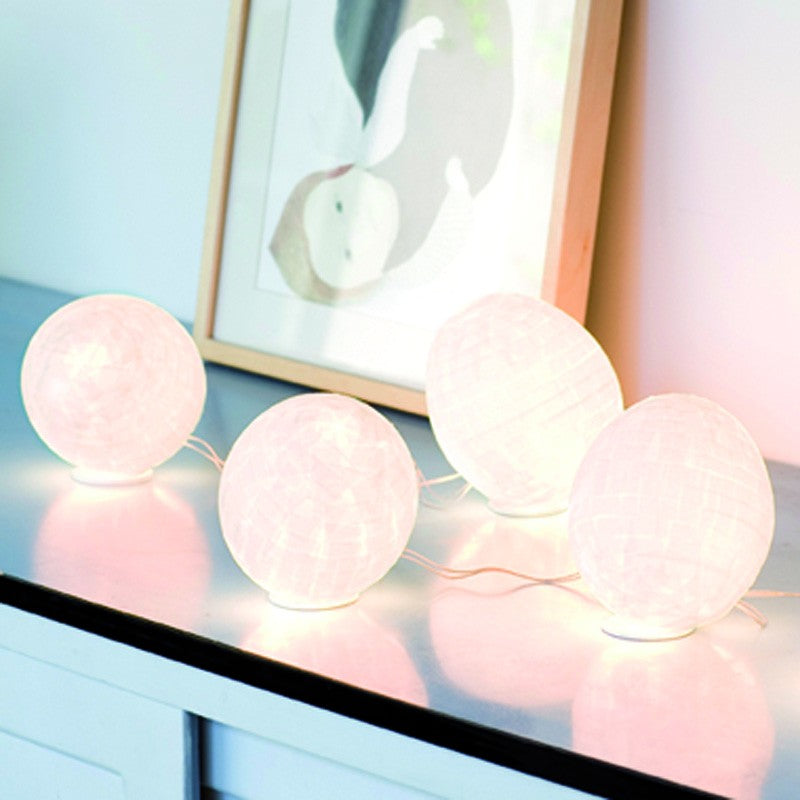 Celine Wright, Tamago Mini 4 Lampe A Poser