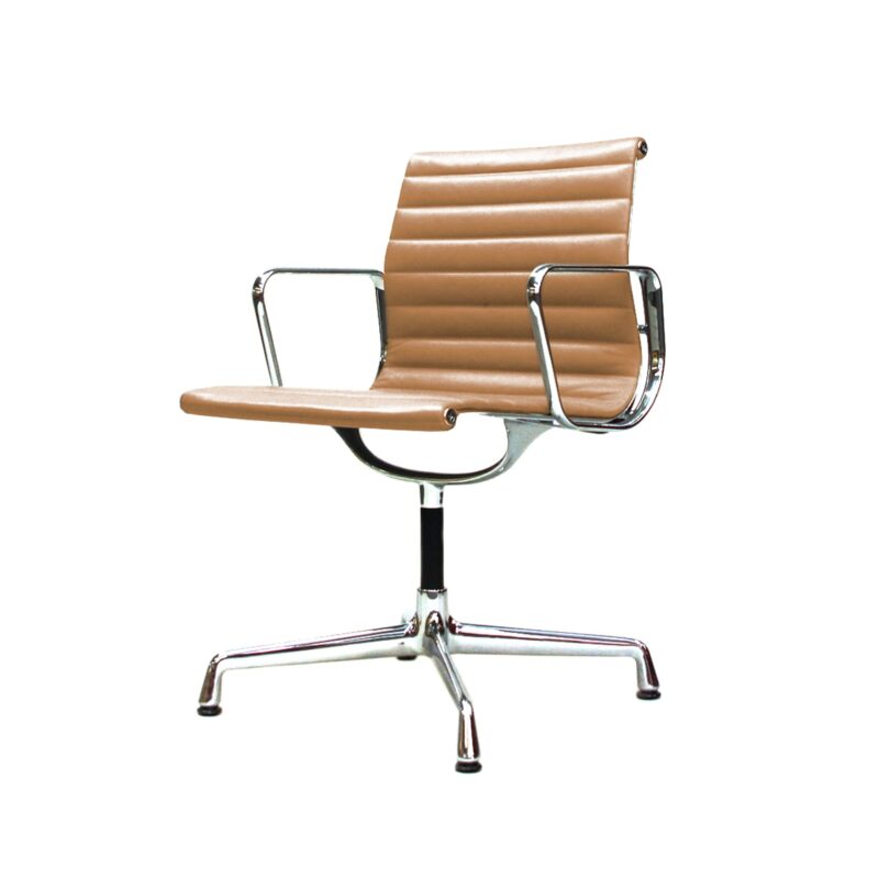 Aluminium Chairs Ea103 ,Cognac Charles & Ray Eames, Vitra